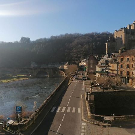 Gite Les Pieds Dans L'Olt - Ultreia Estaing  Bagian luar foto